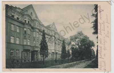  - Prostějov, Svatoplukova třída, činžovní domy, pohled ulicí
