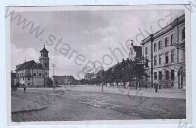  - Břeclav (Lundenburg), náměstí, kostel