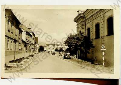  - Uherský Brod - pohled ulicí, real foto, AUTO, autobus