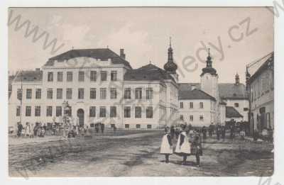  - Březová nad Svitavou (Svitavy), škola, náměstí, děti