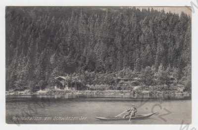  - Černé jezero (Schwarzen See), celkový pohled, loď, muž, chata, foto J.Seidel