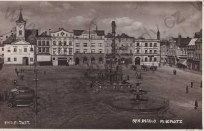  - Broumov Braunau Náchod, náměstí, automobil