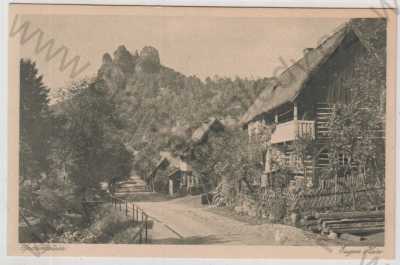  - Vrabinec (Sperlingstein) - Děčín, pohled ulicí, zřícenina