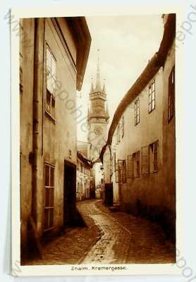  - Znojmo - pohled ulicí, Kramergasse, kostel