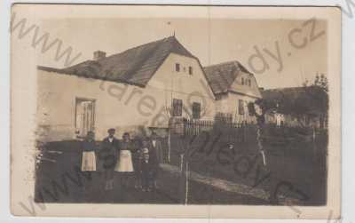  - Cetoraz (Pelhřimov), dům, skupinový portrét, soukromé foto