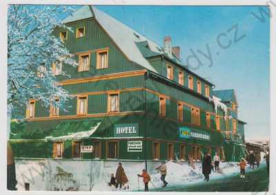  - Boží Dar (Karlovy Vary), Hotel Zelený dům, Krušné hory, sníh, zimní, lyže, velký formát Press Foto