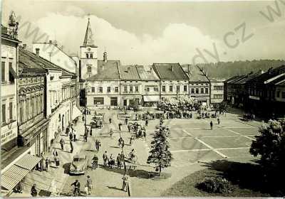  - Valašské Meziříčí - náměstí, AUTO, Orbis, velký formát