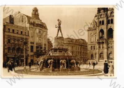  - Liberec, náměstí, kašna, tónovaná
