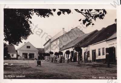  - Nadějkov Písek, náměstí
