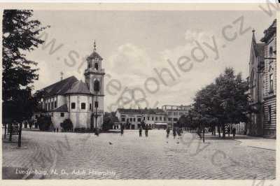  - Břeclav Lundenburg, částečný záběr města, náměstí, kostel