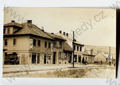  - Slovensko - Košice - pohled ulicí, hostinec, foto J. Patet