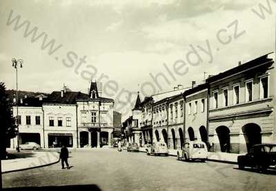  - Slovensko - Žilina - Náměstí svobody, auta, velký formát, foto Jan Hajduch
