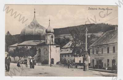 - Železná Ruda (Klatovy), kostel, hodiny, žena, muž, pes, foto J.Seidel