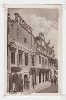 - Český Krumlov, Roseggergasse, pohled ulicí, muž, chlapec, foto J.Seidel